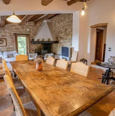 Casale In Val D Orcia Dağ evi
